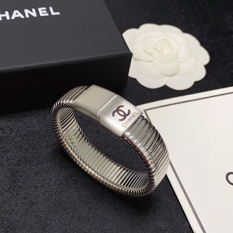 Ch**el bracelets